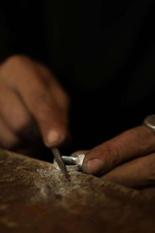 parallel-universe-silver-brass-jewelry-making-in-ubud