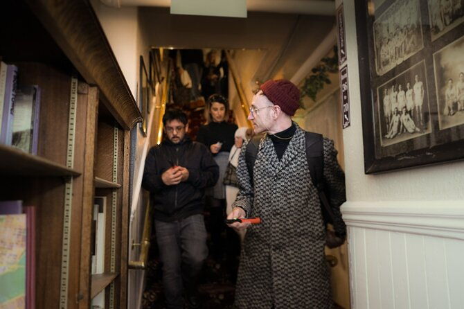 paranormal-investigation-in-a-haunted-hotel-with-free-cocktail-2