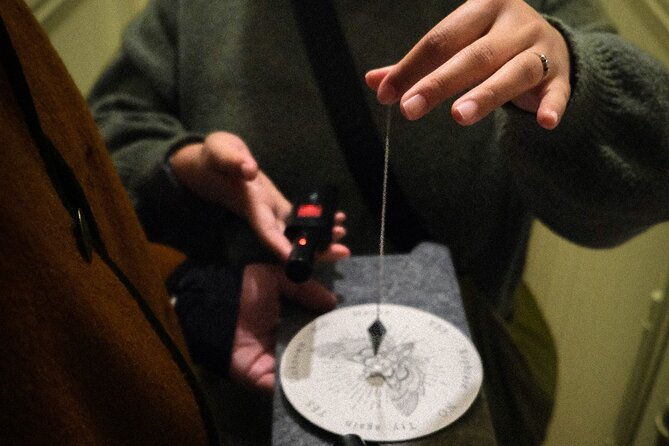 paranormal-investigation-in-a-haunted-hotel-with-free-cocktail