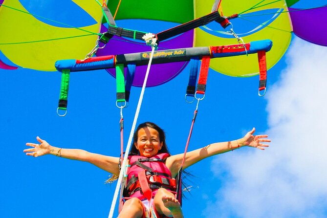 parasailing-adventure-in-aruba