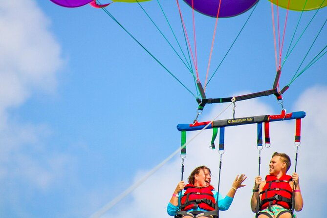 parasailing-adventure-in-aruba