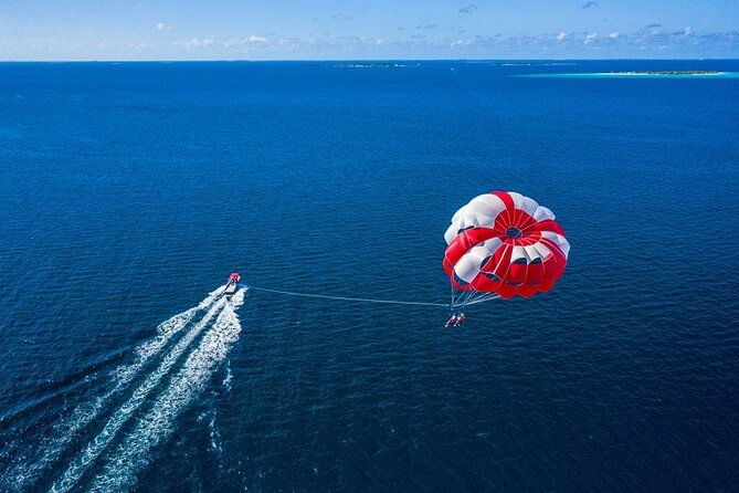 parasailing-along-fort-lauderdale-beach