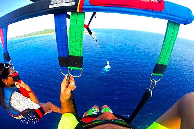 parasailing-beach-break-chocolate-factory-with-transfer