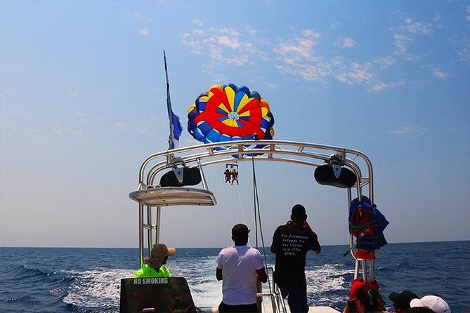parasailing-beach-break-chocolate-factory-with-transfer