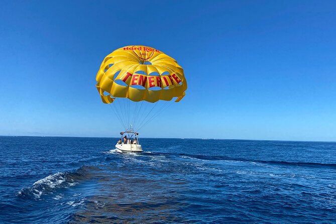parasailing-flights-on-the-coast-of-adeje-in-tenerife