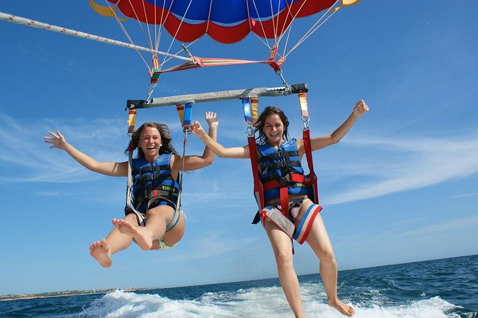 parasailing-from-vilamoura