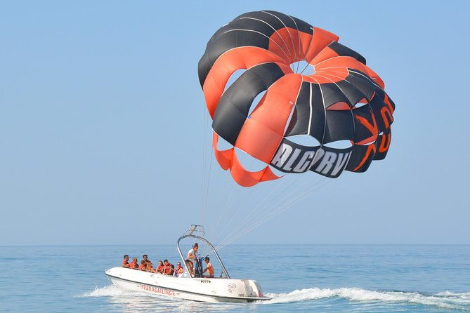 parasailing-from-vilamoura
