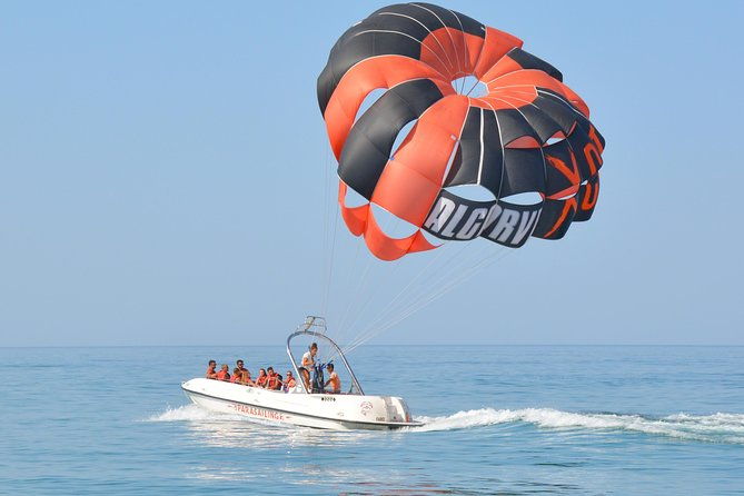parasailing-from-vilamoura
