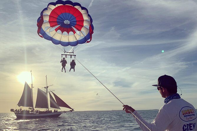 Parasailing in Key West at Smathers Beach - Tips to Make the Most of Your Parasailing Trip