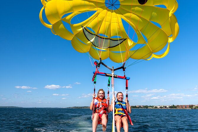 parasailing-in-newport-rhode-island