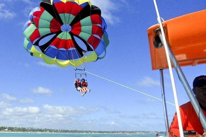 parasailing-in-punta-cana