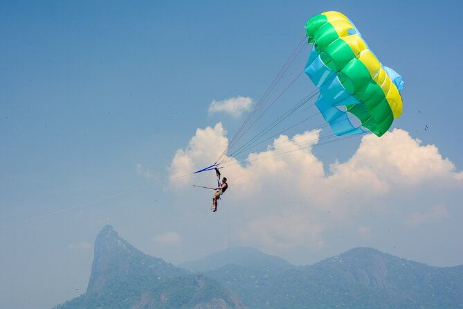 parasailing-in-rio-de-janeiro