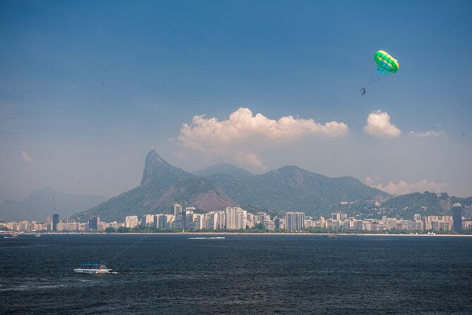 parasailing-in-rio-de-janeiro