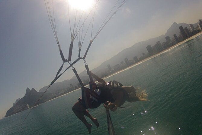 parasailing-in-rio-de-janeiro