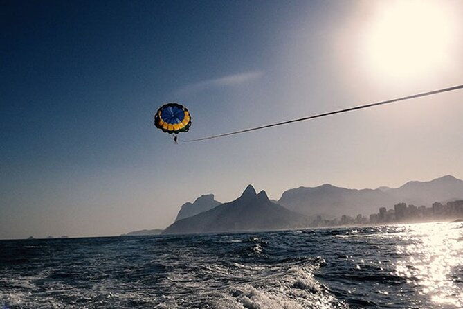 parasailing-in-rio-de-janeiro