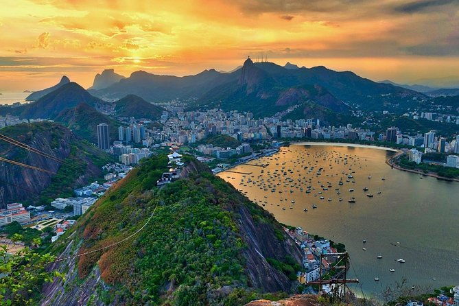 parasailing-in-rio-de-janeiro-with-hotel-pick-up-and-drop-off