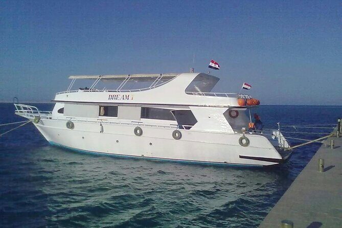 Parasailing off the coast of Sharm el Sheikh - Who Is This Tour Best Suited For?