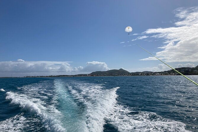 parasailing-orient-bay-beach-sint-maarten