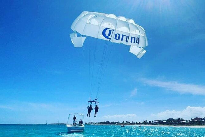 parasailing-orient-bay-beach-sint-maarten