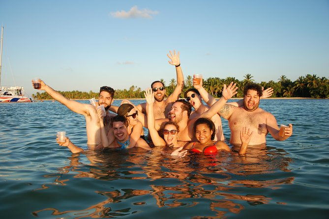 parasailing-snorkel-cruise-sharks-and-stingrays-encounter-tour