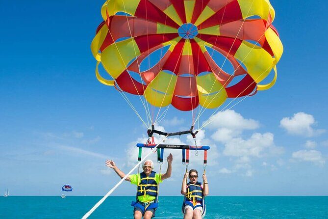 Parasailing tour in Al Mouj Muscat - Key Points