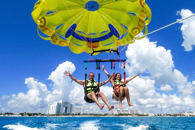 parasailing-with-miami-watersports