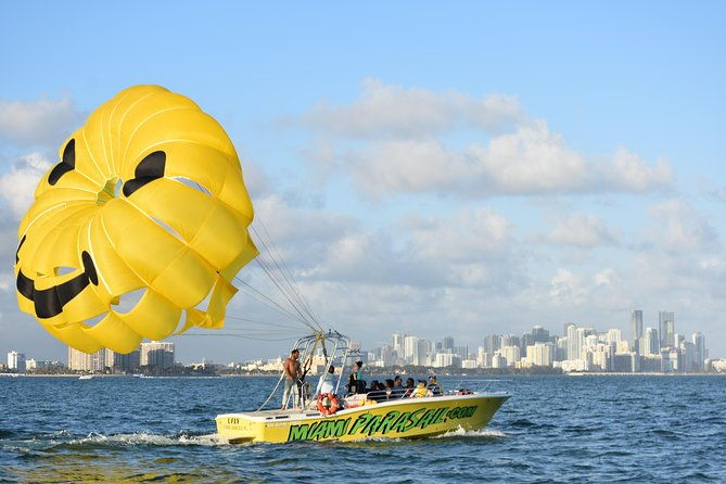 parasailing-with-miami-watersports