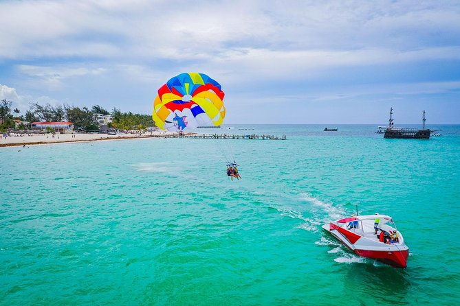 parasailing-yacht-experience-in-punta-cana
