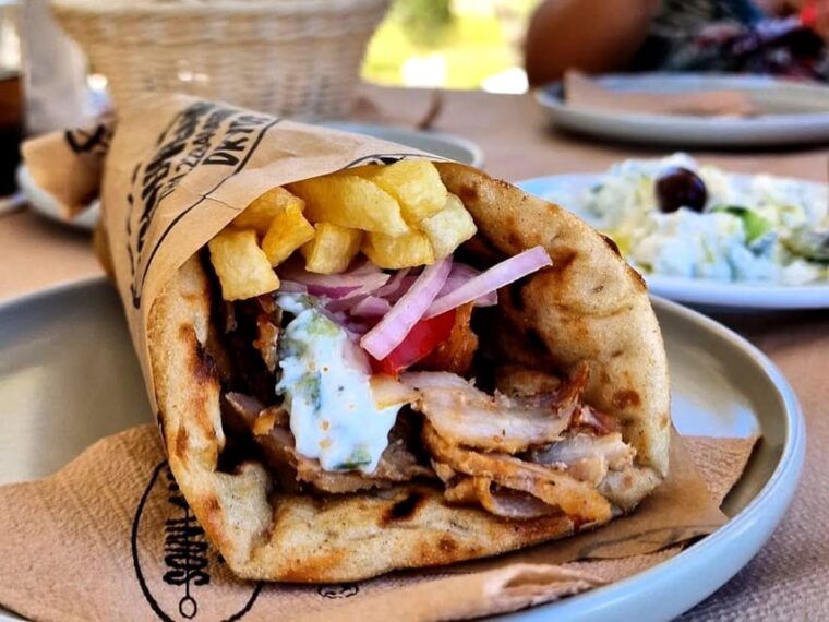 parikia-private-hercules-treasure-hunt-tour-w-food-stops