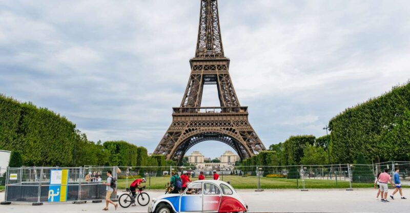 paris-1-hour-vintage-citroen-2cv-tour