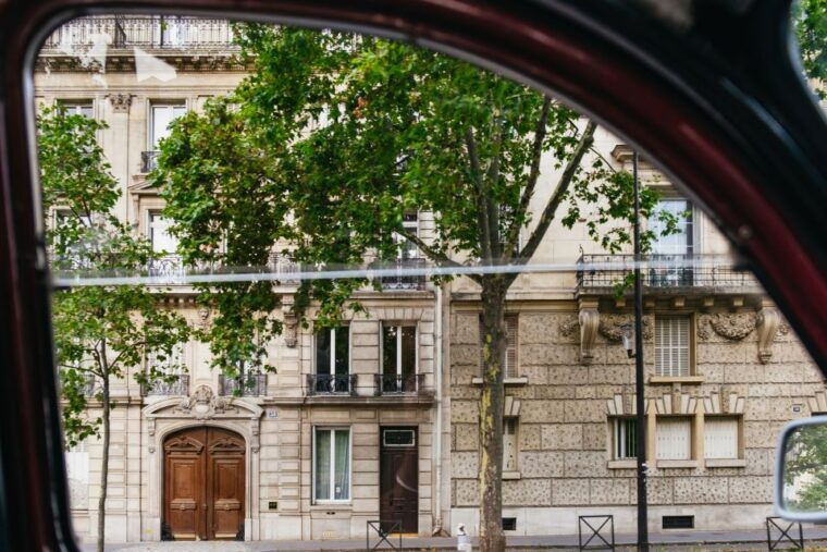 paris-1-hour-vintage-citroen-2cv-tour
