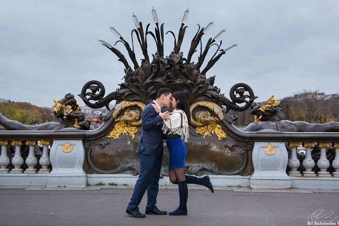 paris-2-hour-eiffel-tower-walking-tour-with-professional-photo-shoot-2