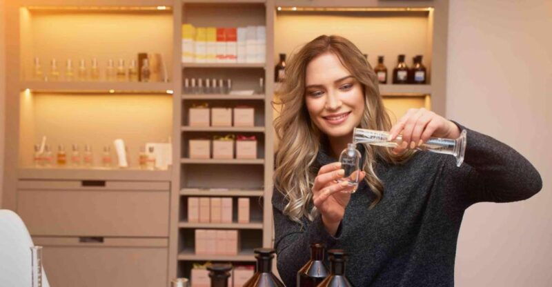 paris-2-hour-perfume-creation-workshop