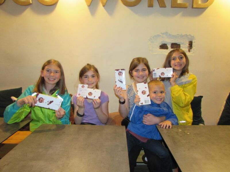 paris-2-hour-sweet-chocolate-family-tour-with-tastings