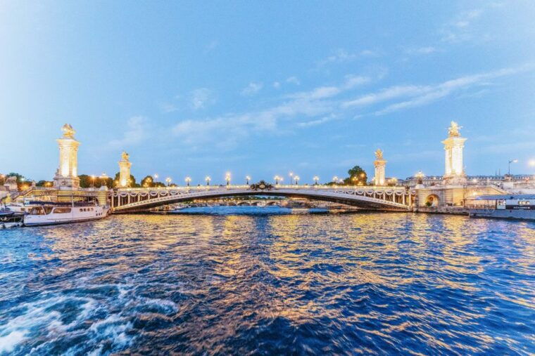 paris-3-course-dinner-cruise-on-the-seine-with-live-music