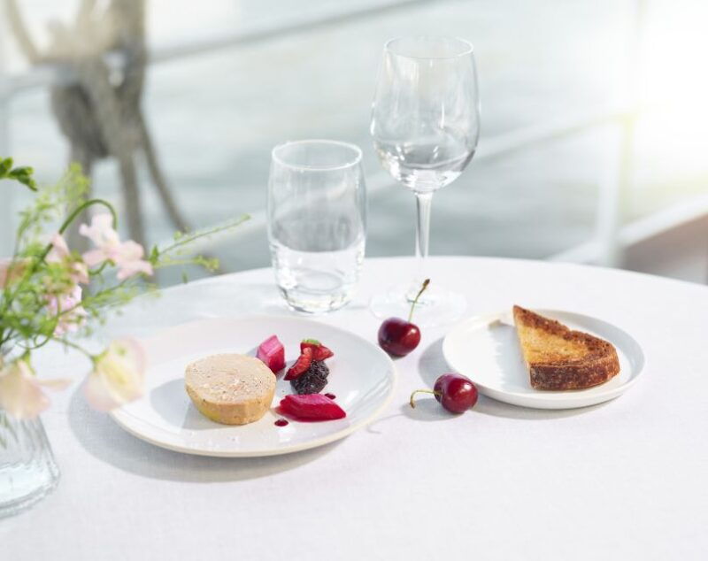 paris-3-course-dinner-cruise-with-wine-on-the-seine-river