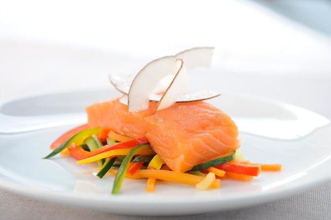 paris-3-course-gourmet-dinner-and-sightseeing-seine-river-cruise