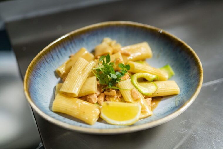 paris-3-course-italian-meal-seine-cruise