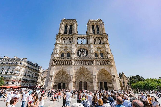 Paris Airport Transfer Service - Who Should Consider This Service?