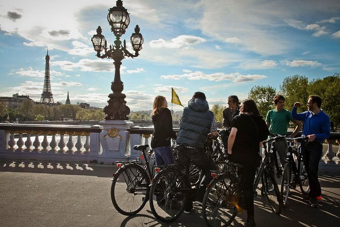 paris-along-the-seine-guided-tour-of-the-greatest-monuments