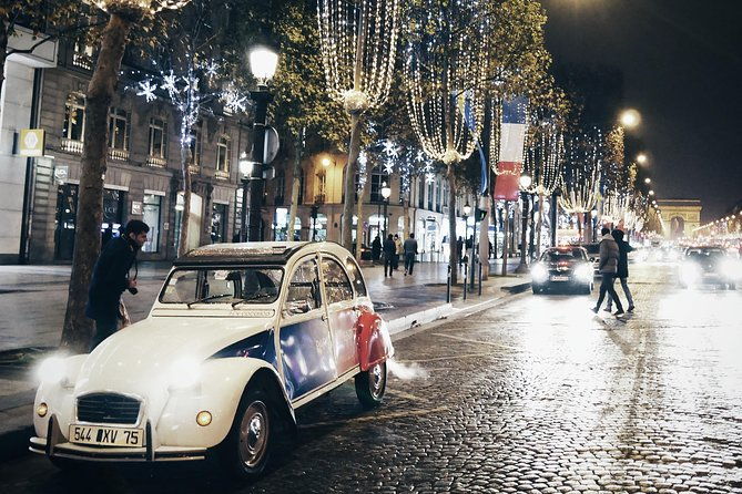 paris-and-montmartre-2cv-tour-by-night-with-champagne