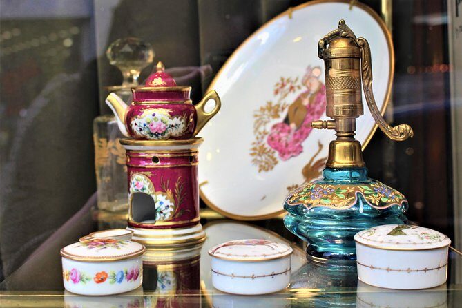 Paris Antiques Market Insider's Tour in Extra-Small Group - The Value of the Tour