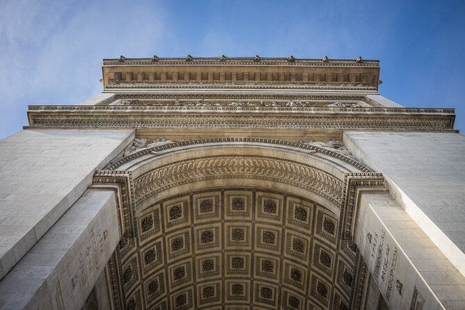paris-arc-de-triomphe-entry-and-mini-walking-tour