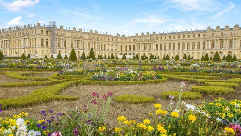 Paris Audioguide - TravelMate app for your smartphone - Key Points