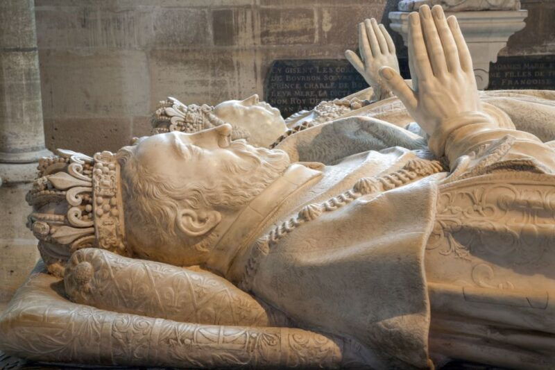 Paris: Basilique Saint Denis Entry Ticket - The Journey to Saint-Denis: Location & Access