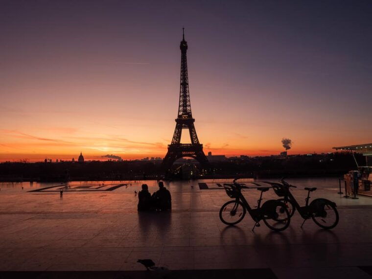paris-before-the-crowds-sunrise-bike-tour-with-breakfast