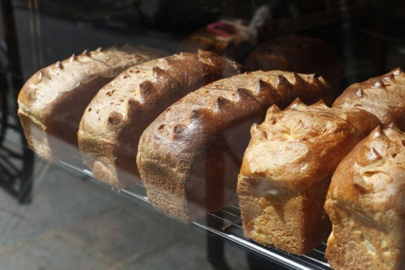 paris-behind-the-scenes-bakery-tour-with-breakfast