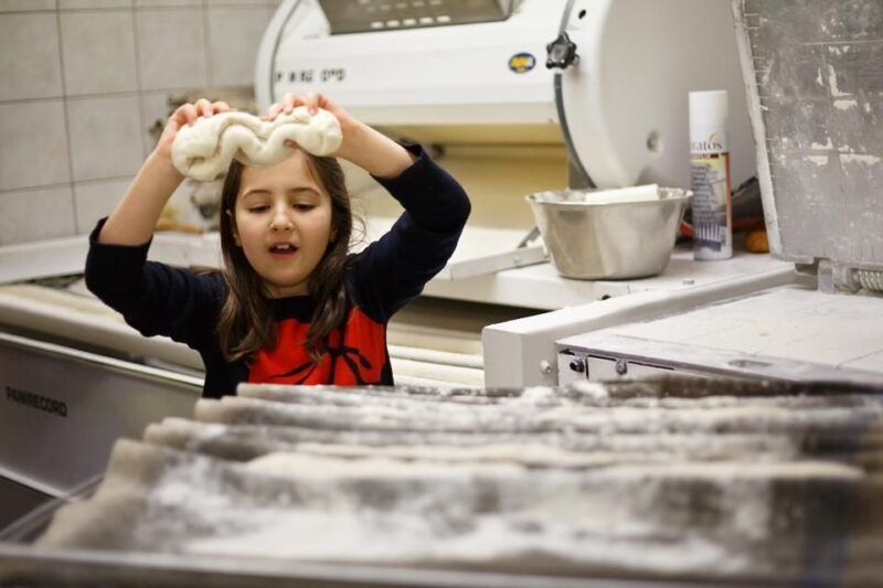 paris-behind-the-scenes-bakery-tour-with-breakfast