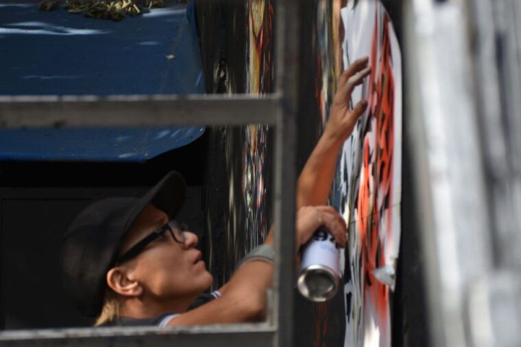 paris-belleville-street-art-tour-with-an-artist