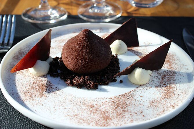 paris-bustronome-gourmet-sightseeing-dinner-on-a-panoramic-bus